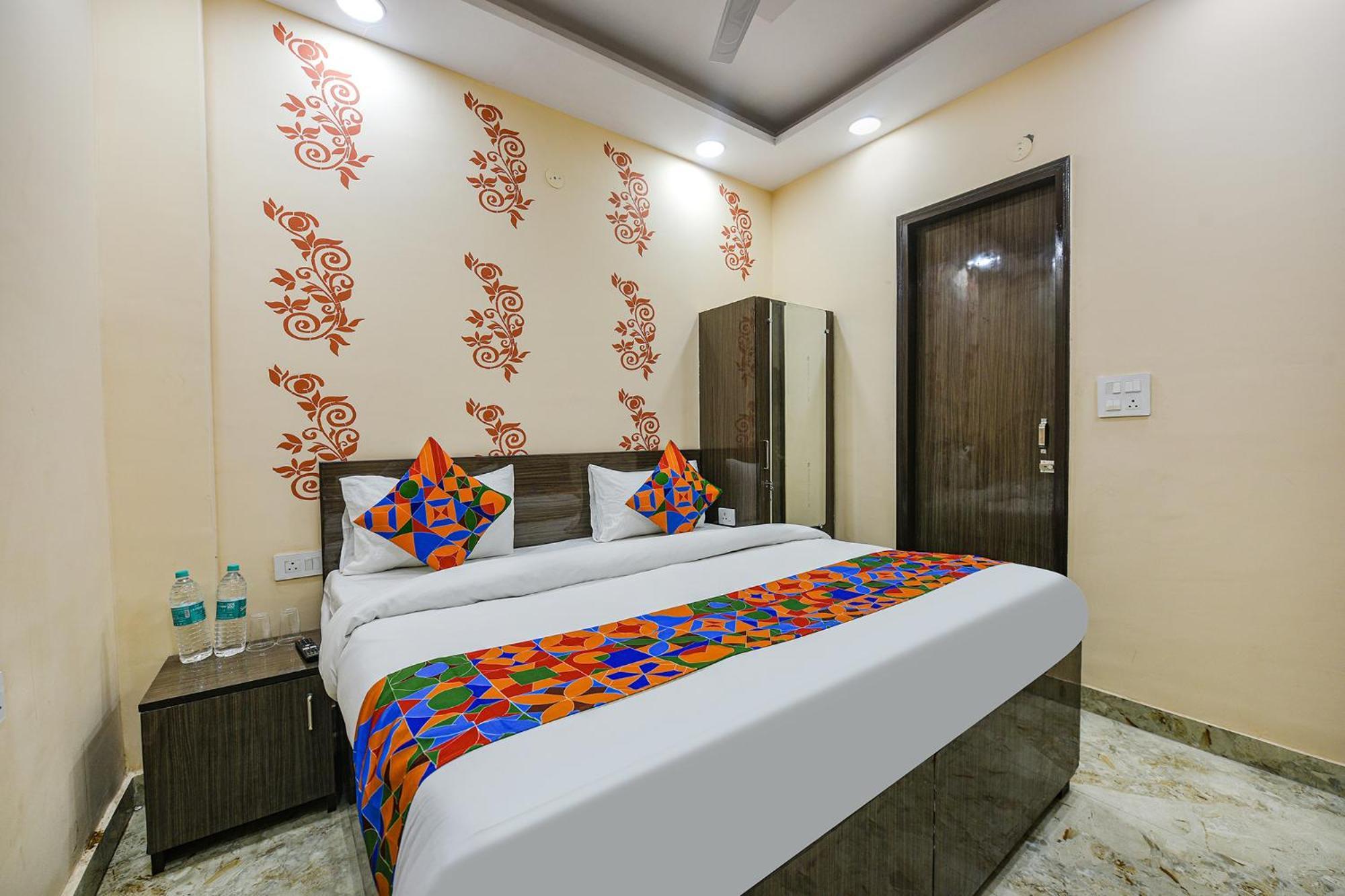 Fabexpress Unicon Hotell New Delhi Eksteriør bilde