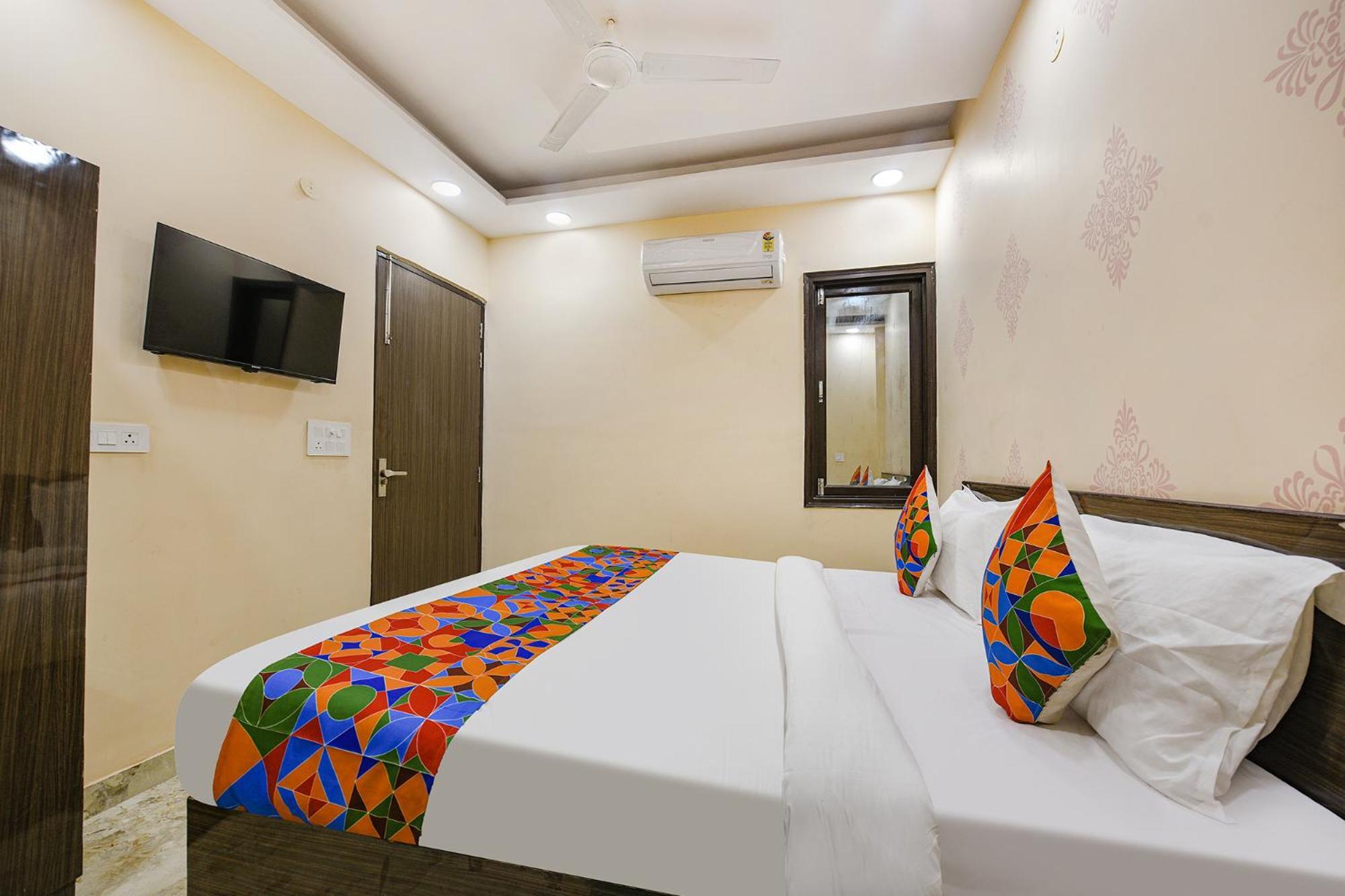 Fabexpress Unicon Hotell New Delhi Eksteriør bilde