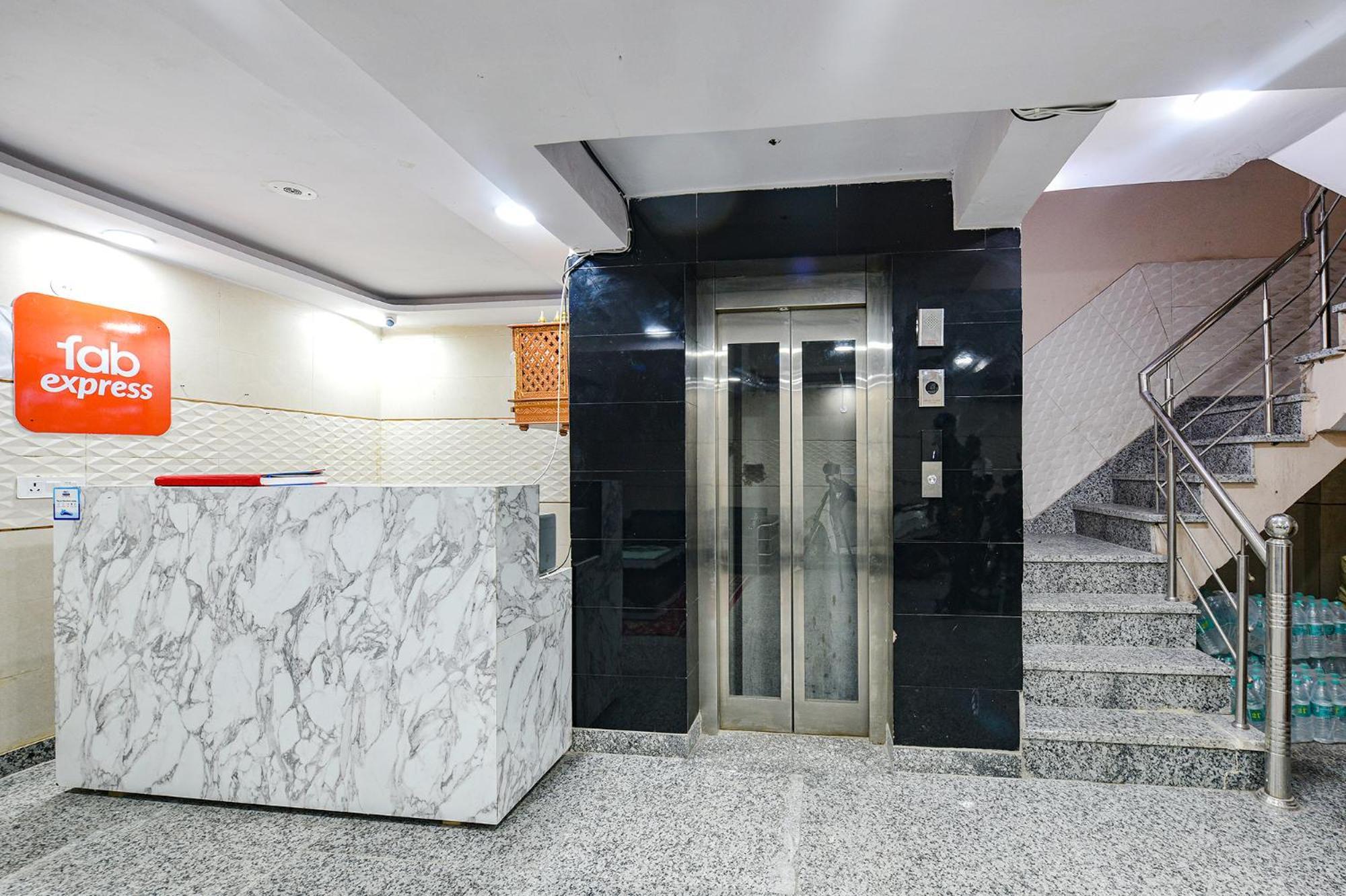 Fabexpress Unicon Hotell New Delhi Eksteriør bilde
